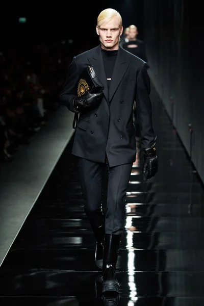 Look 2